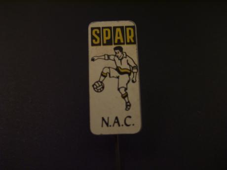 NAC Breda ,voetbalclub speler met bal